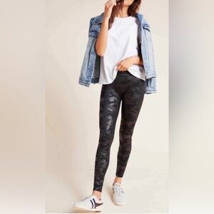 Spanx Camo Leggings High Rise Shaping Activewear Black Size S Casual Comfy Chic